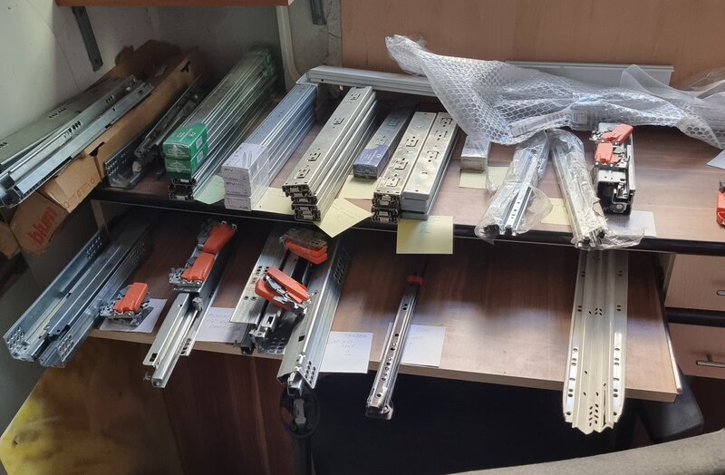 Accesorii mobilier.